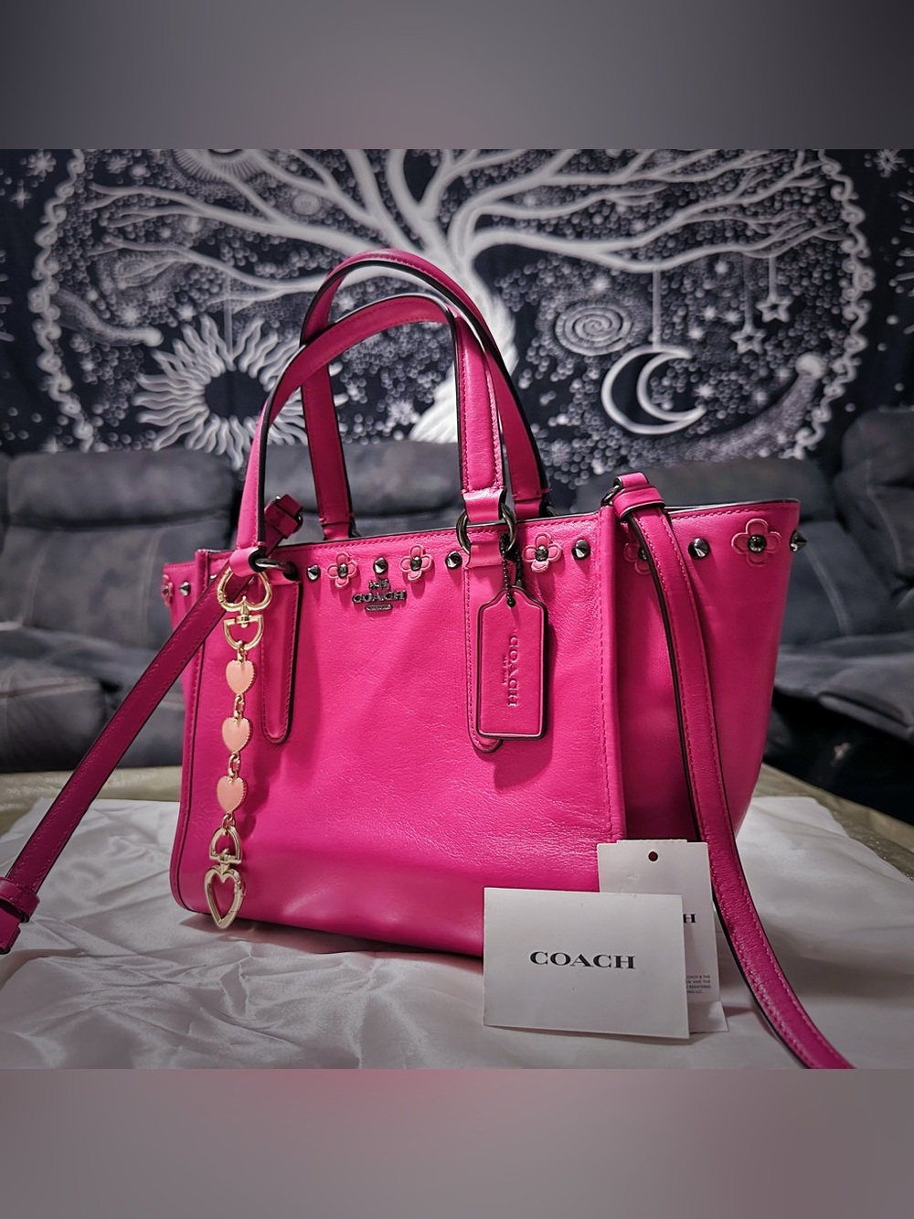 COACH Y2K soho shoulder bag Hot Pink Leather Tote with Heart Charm - Picture 9 of 17